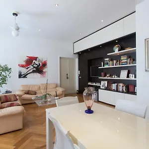 Giuliana Apartment Casa vacanze
